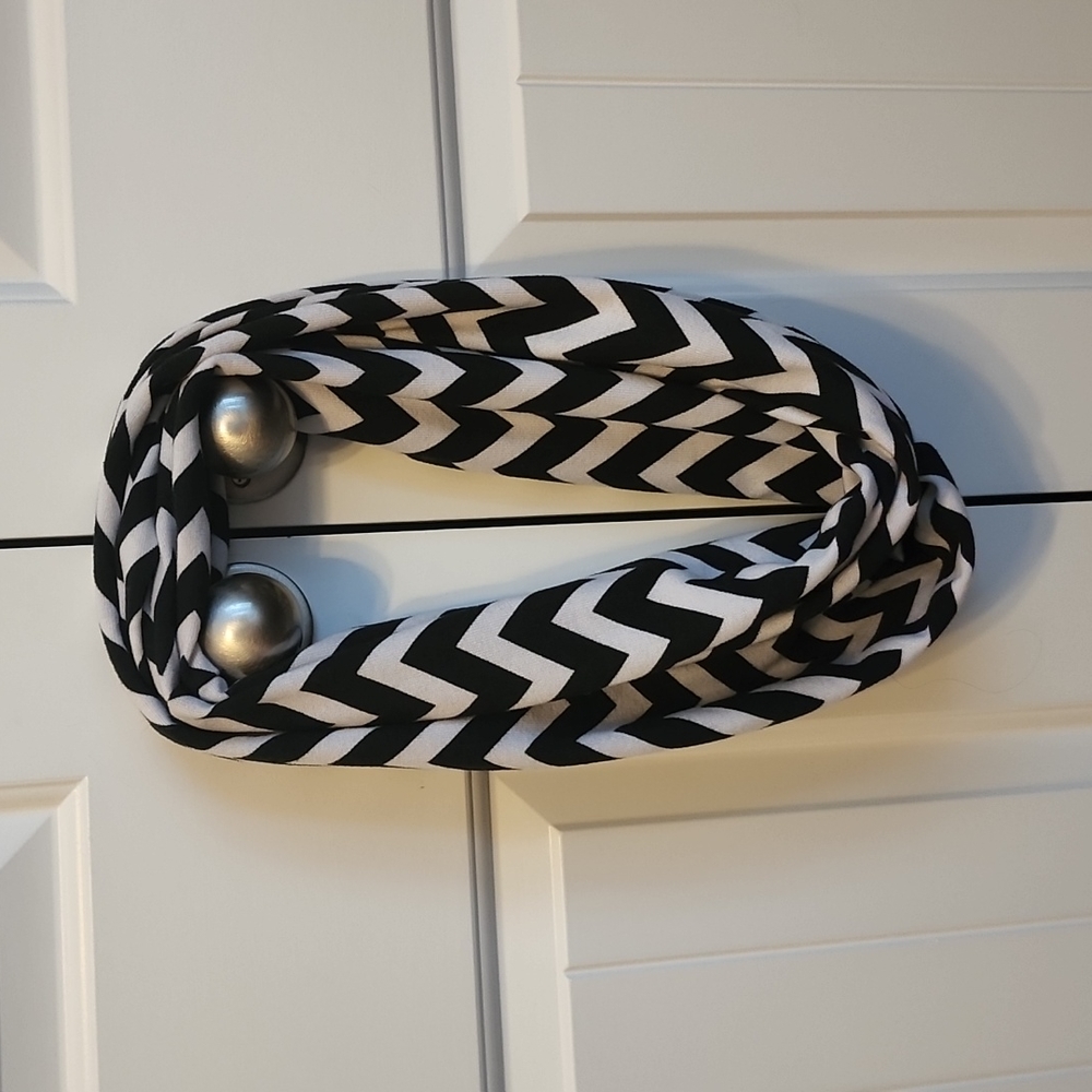 WB Women's Chevron Tube Infinity Scarf